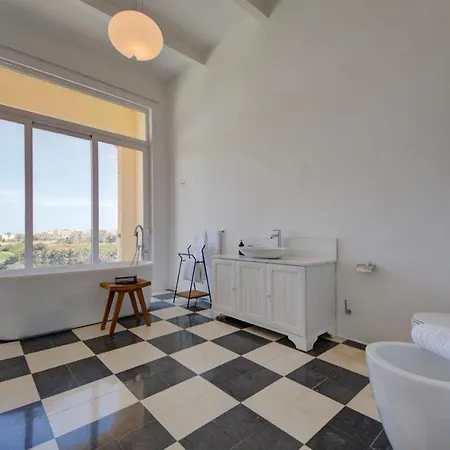 Blanca - Luxury Villa Zabbar