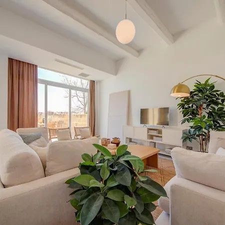Blanca - Luxury Zabbar